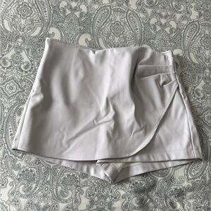 NWT Forever 21 Fauz Leather Wrap Skort in Lavender  | Large
